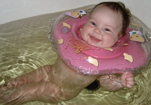 Как купать детей в ванне